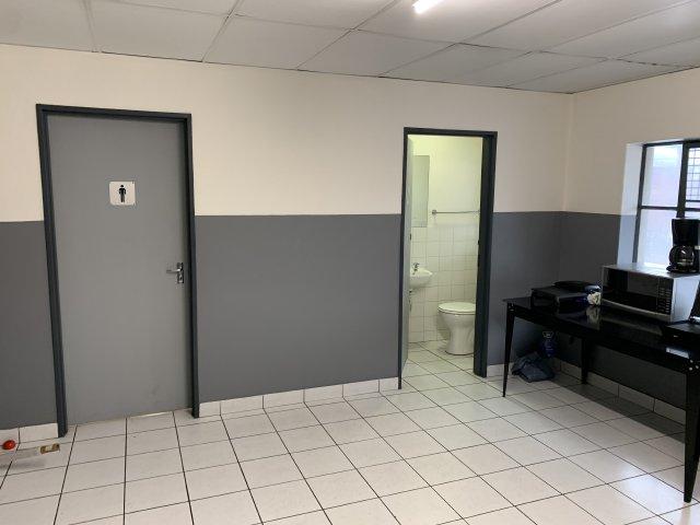 To Let Commercial Property for Rent in Paarden Eiland Western Cape